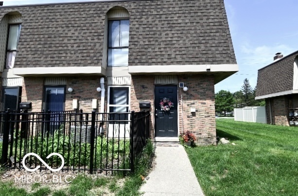 7368 Country Brook Drive — photo