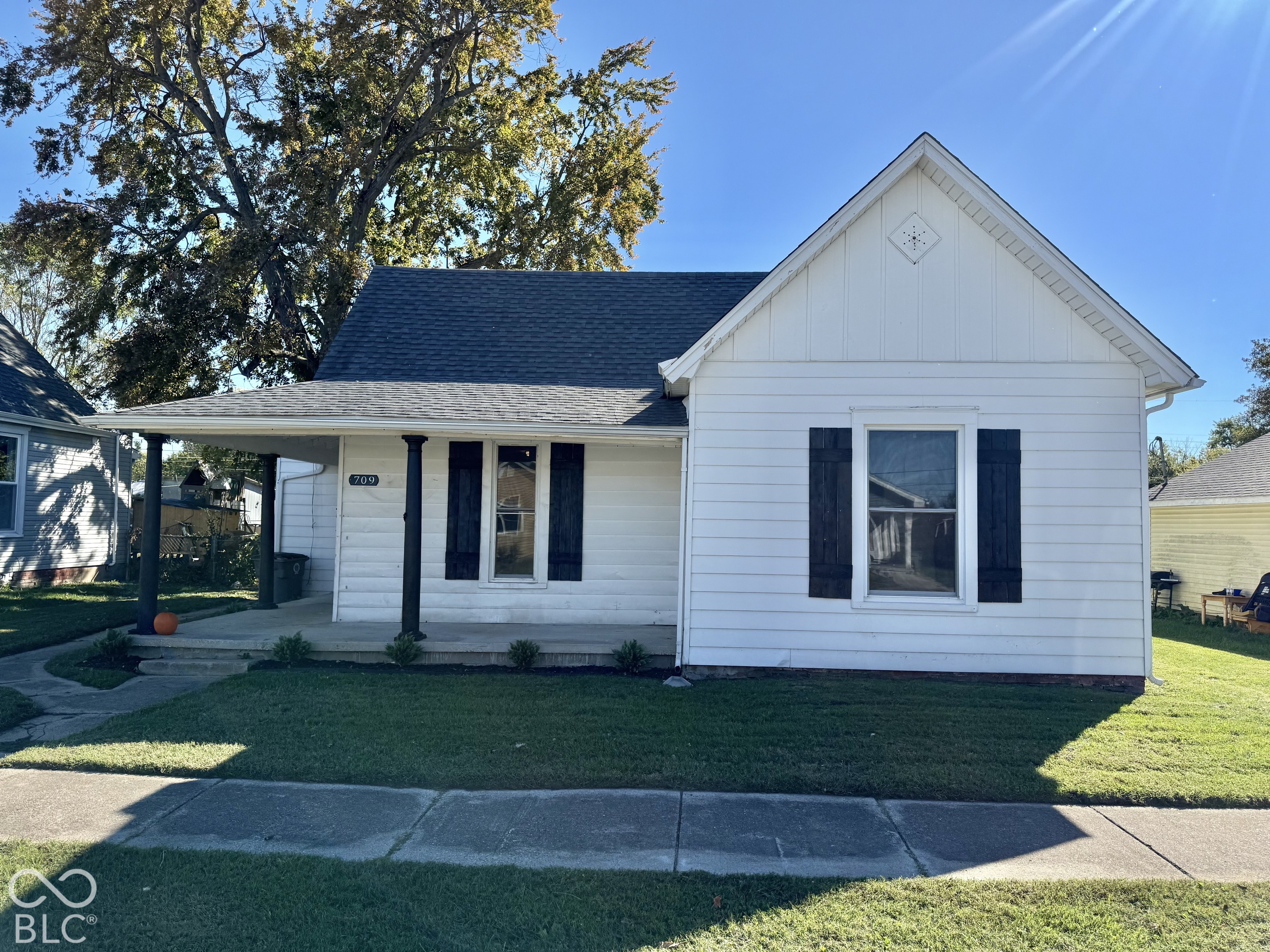 709 W Laurel — photo
