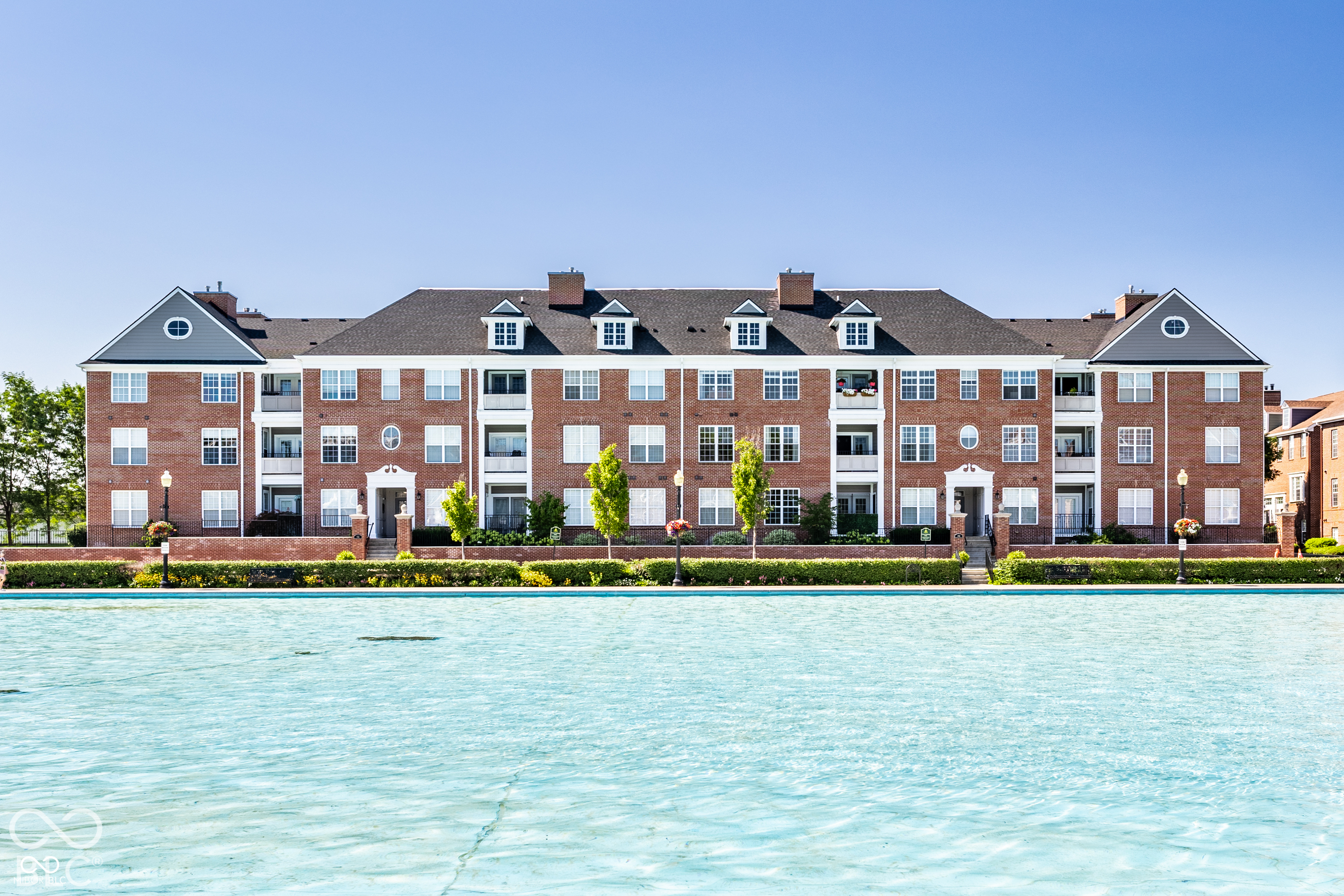451 American Way N Unit 2D — photo