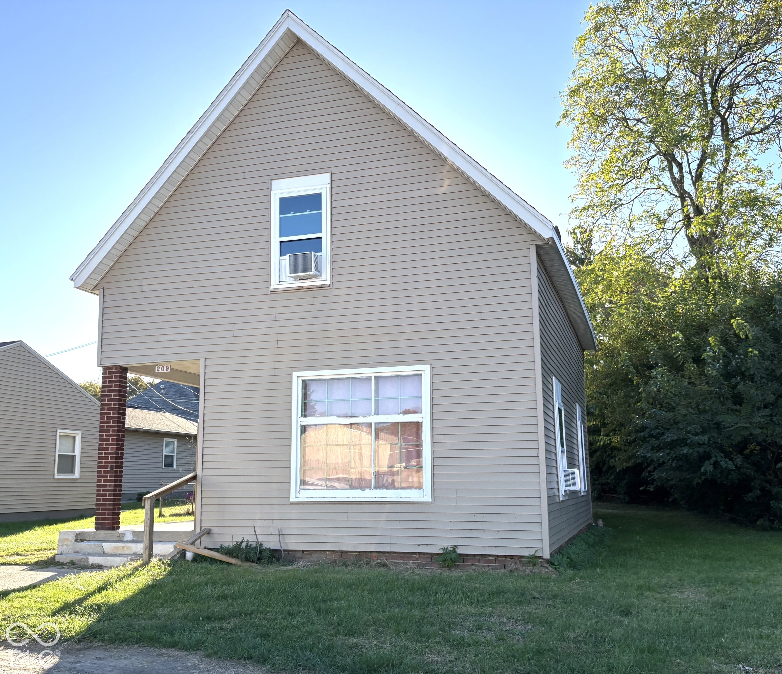 209 Hamilton Street — photo