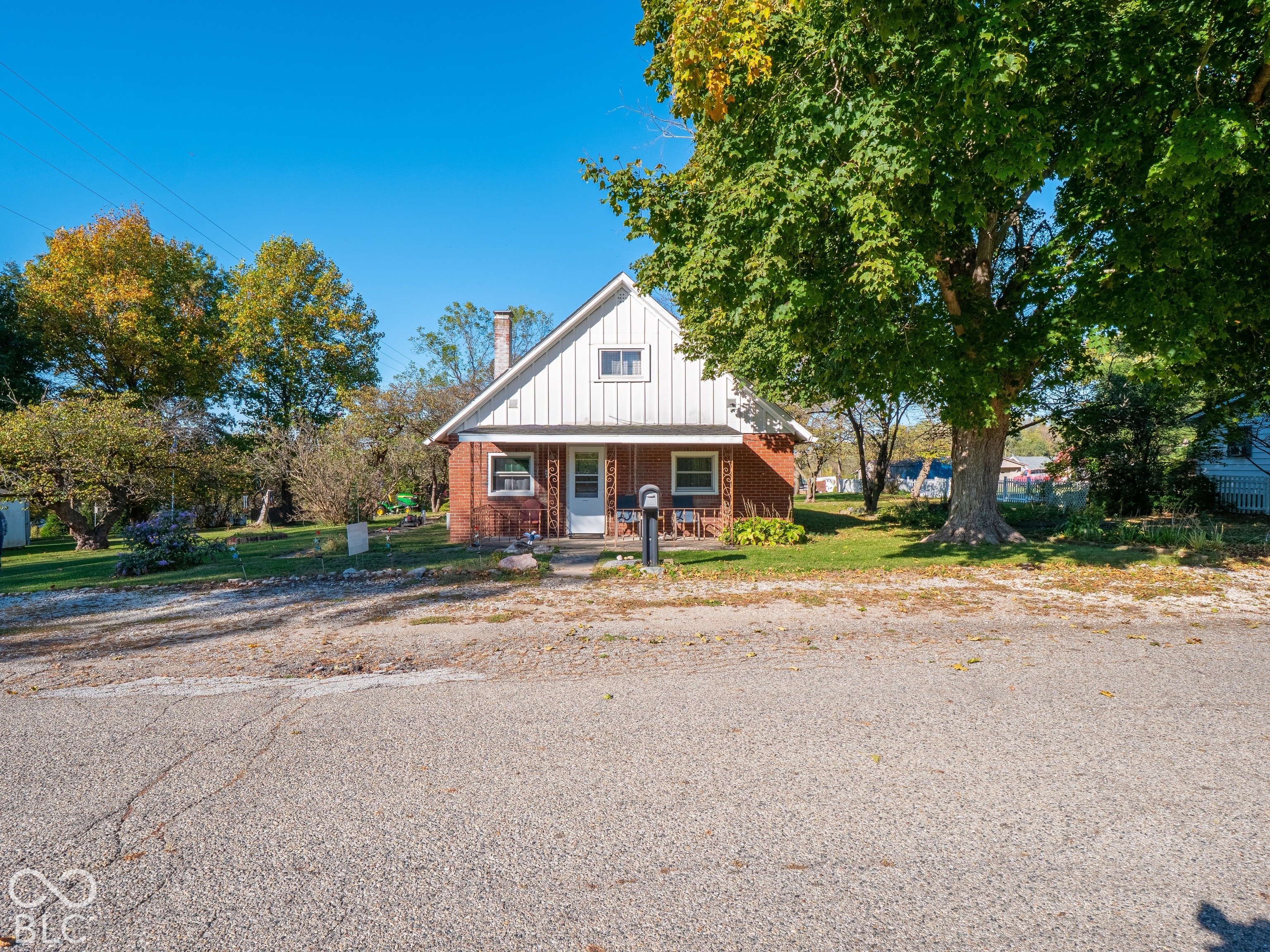 1100 E Taylor Street — photo