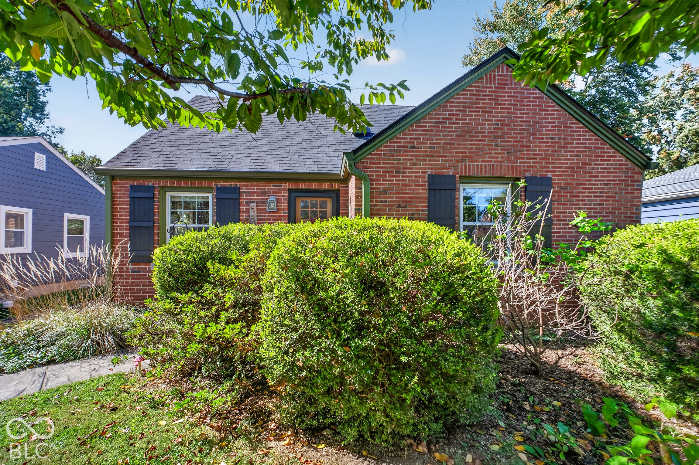 5880 Kingsley Drive — photo