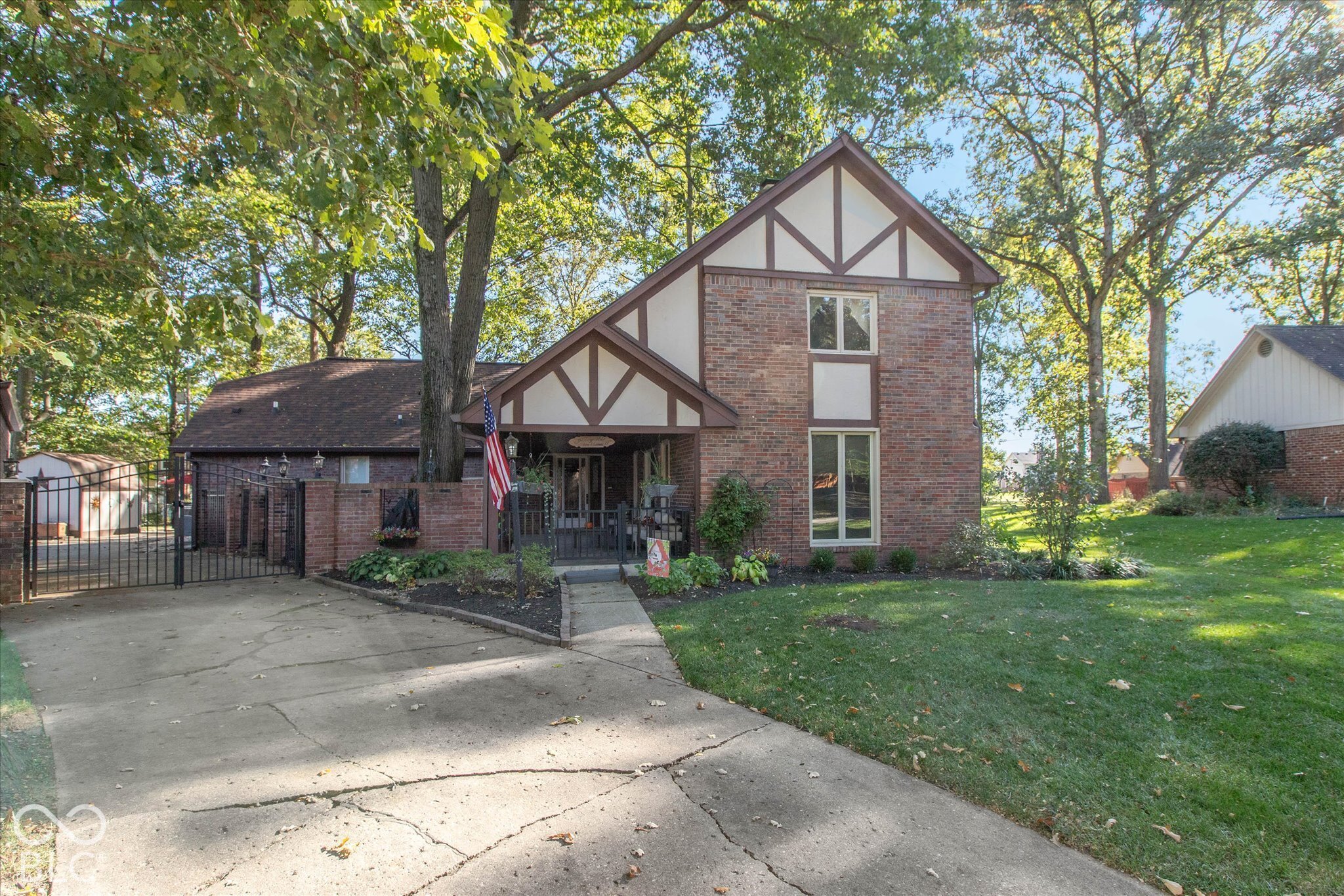 25 Fairlane Drive — photo