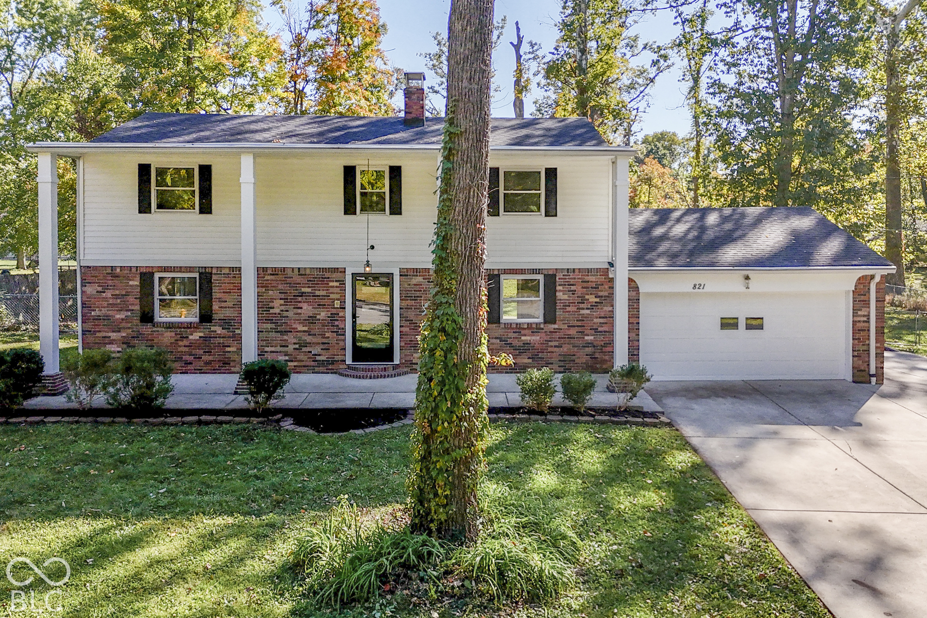 821 Merry Lane — photo