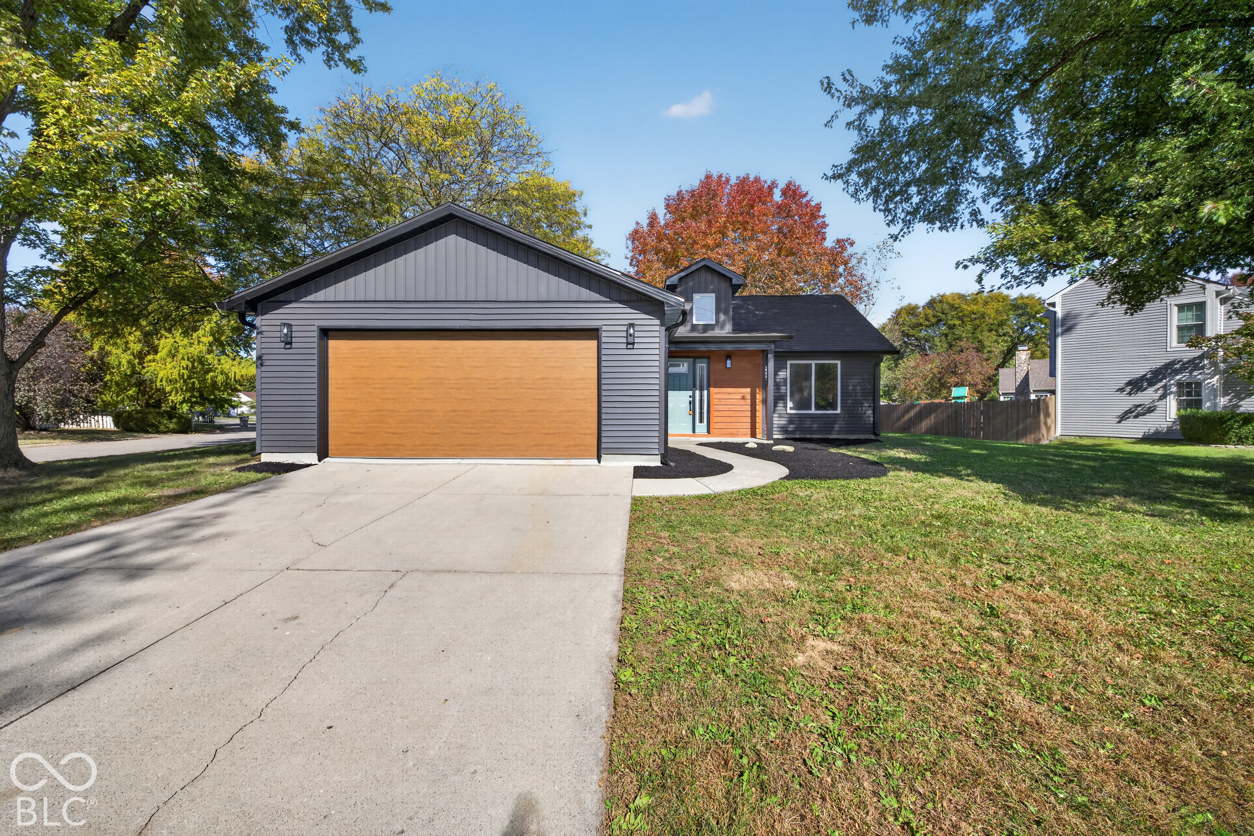 6902 Hardwood Drive — photo