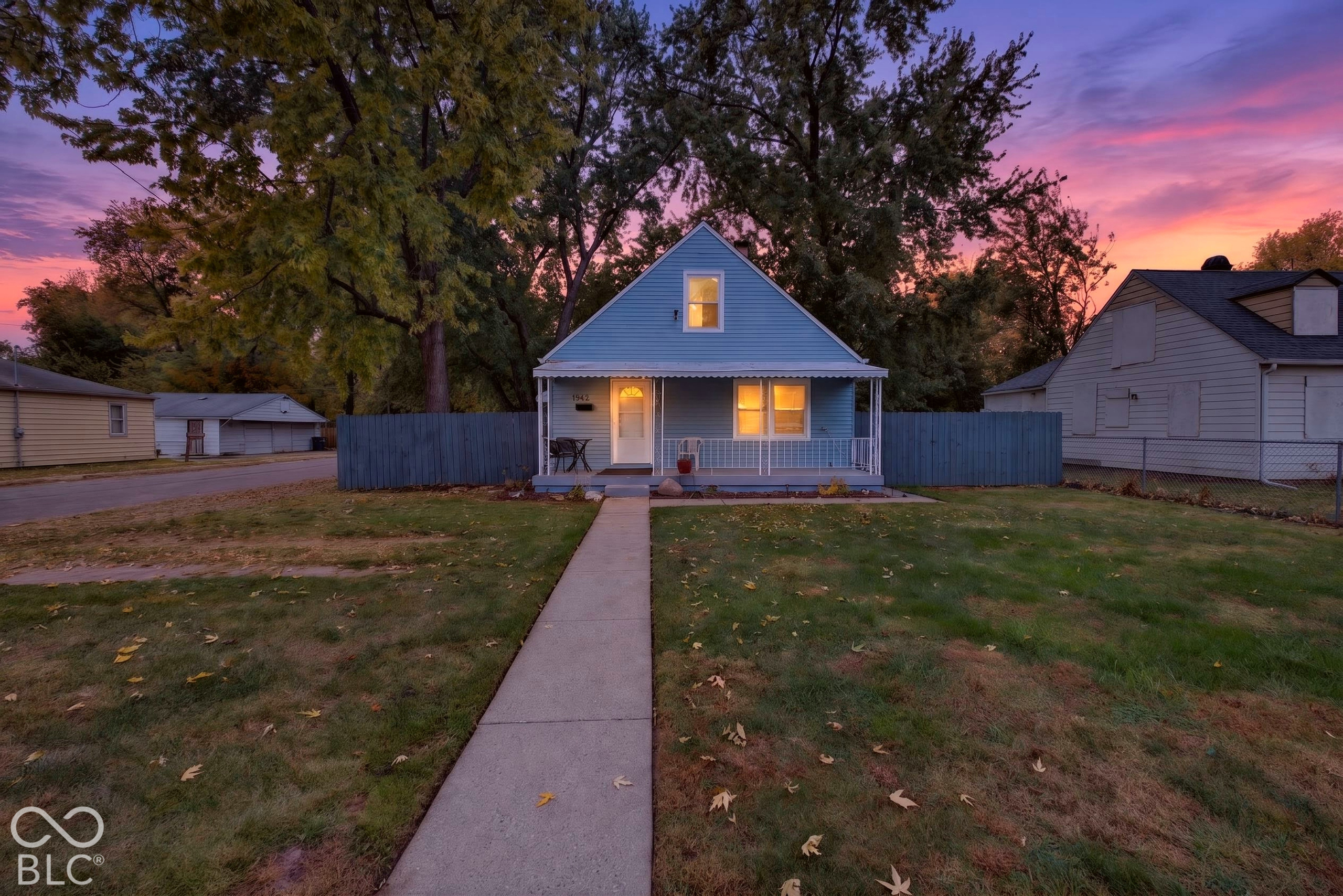 1902 N Centennial Street — photo