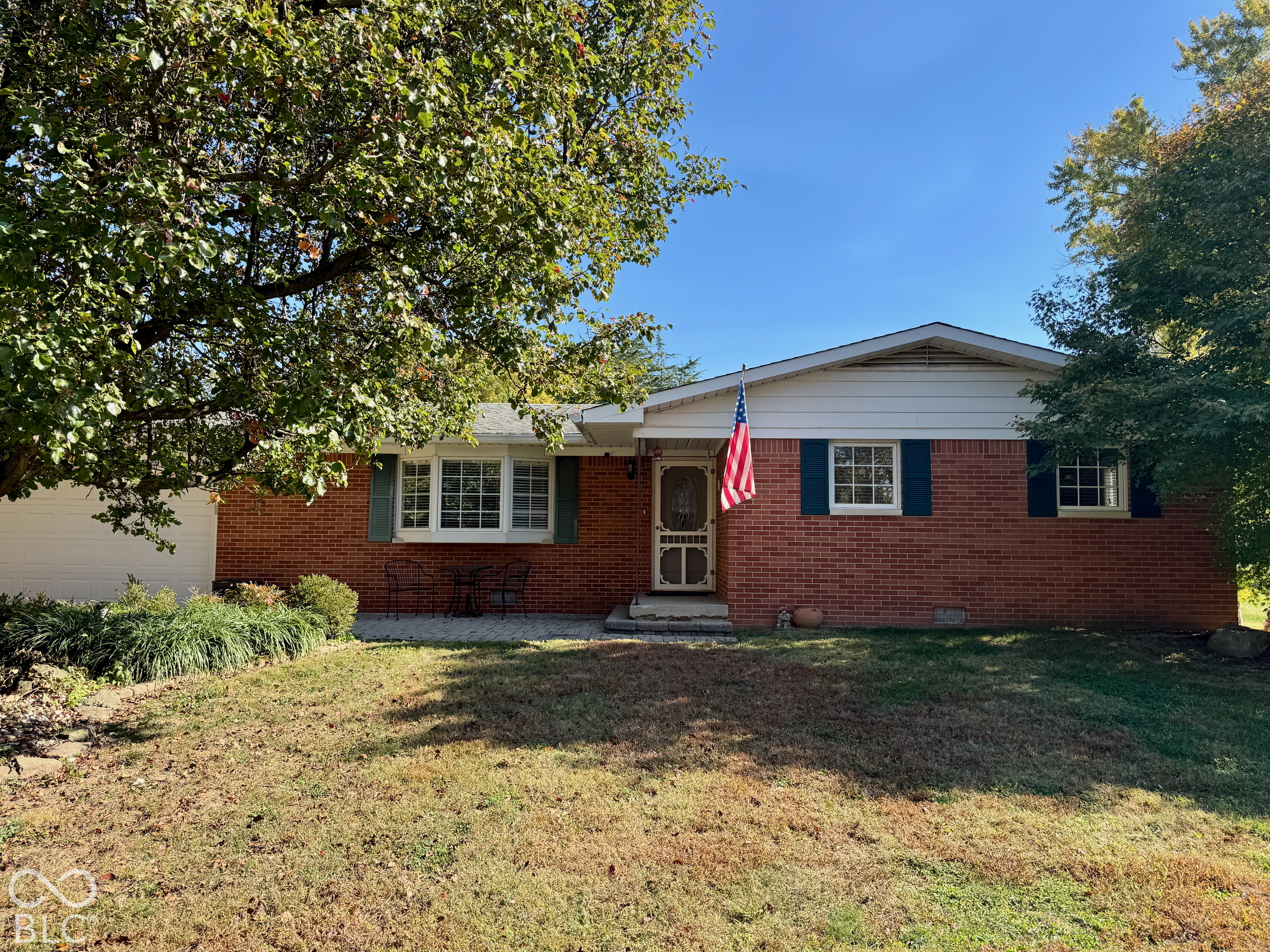 902 Southwood Drive — photo