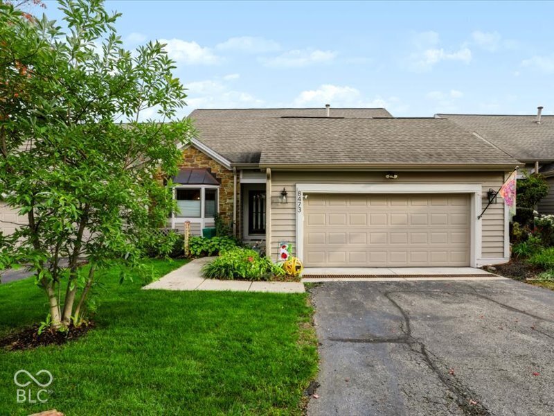 8473 Sand Point Way — photo