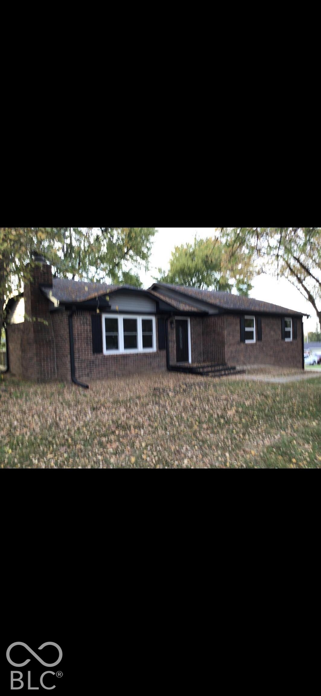 102 Pilgrim Court — photo