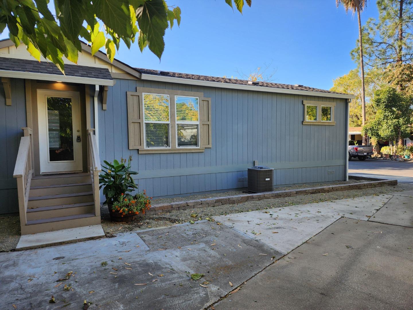 61 Cottonwood Circle — photo