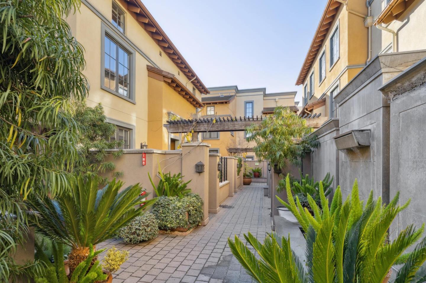 356 Santana Row 320 — photo