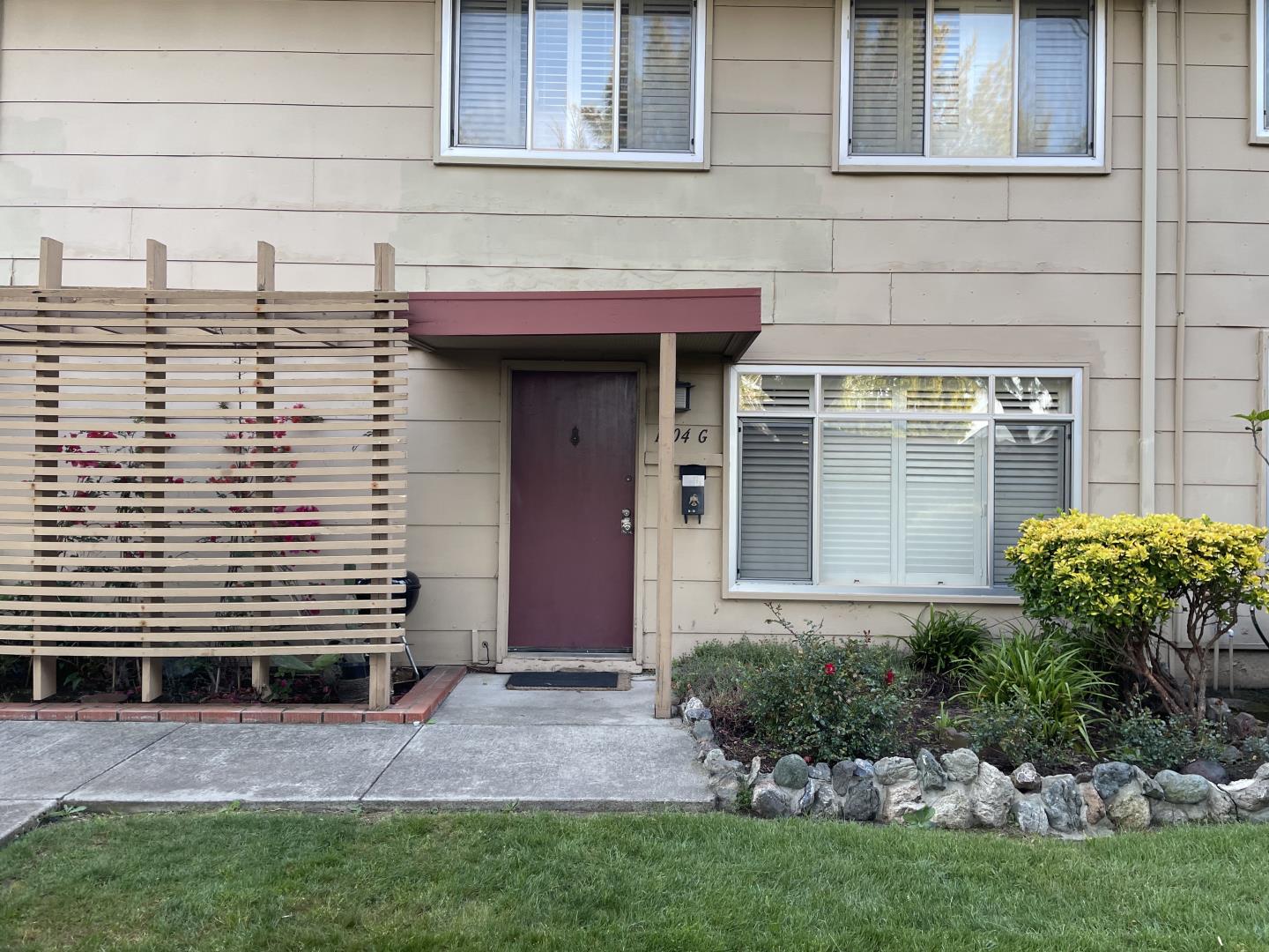 1504 Day Avenue G — photo
