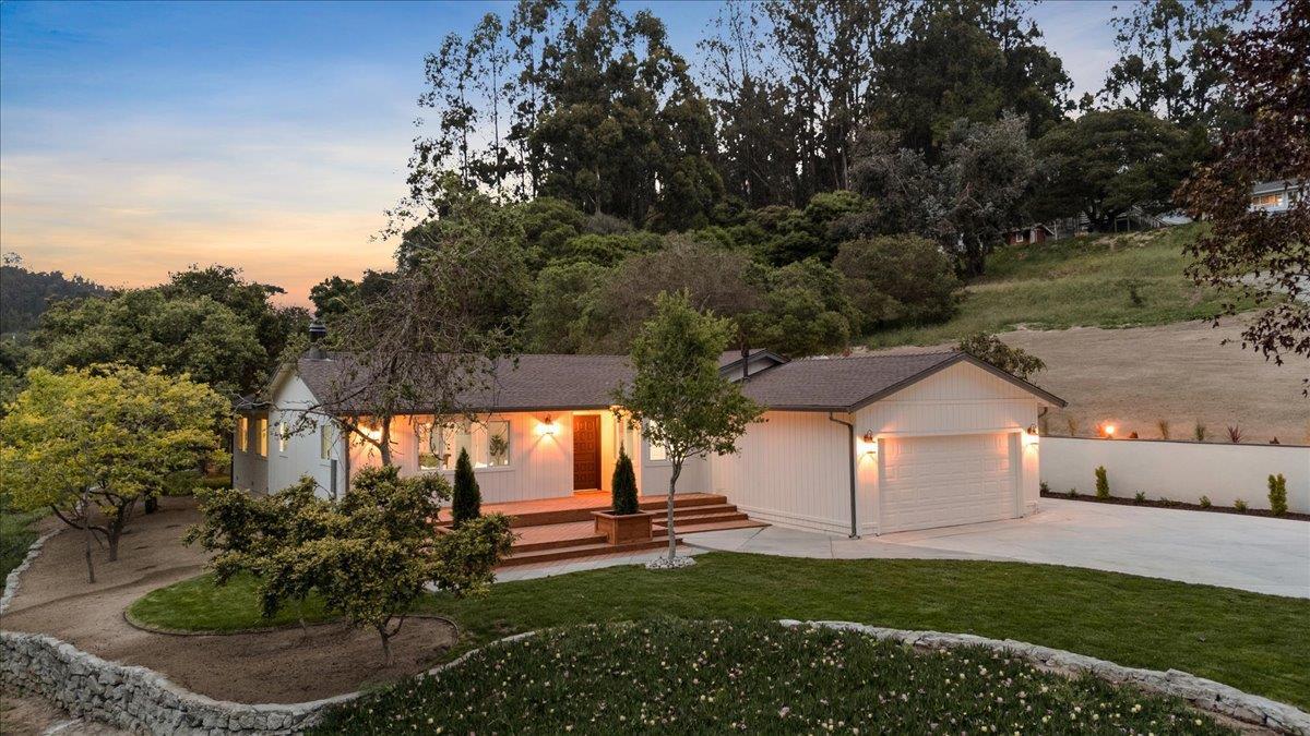 7183 Tustin Road — photo