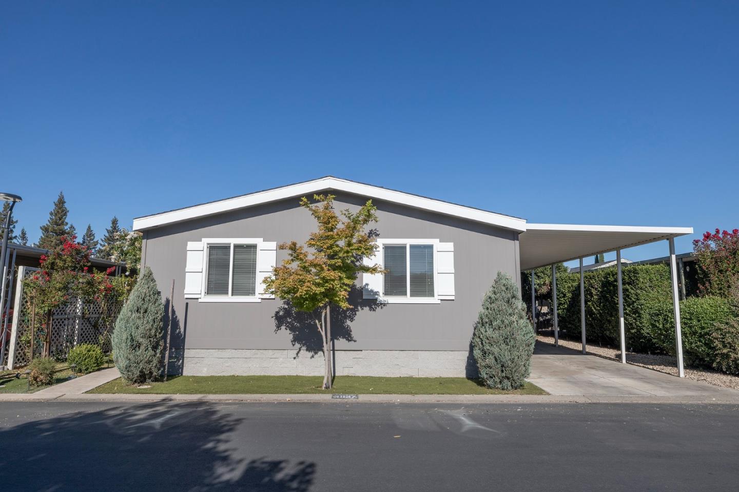 3837 Moana Way — photo