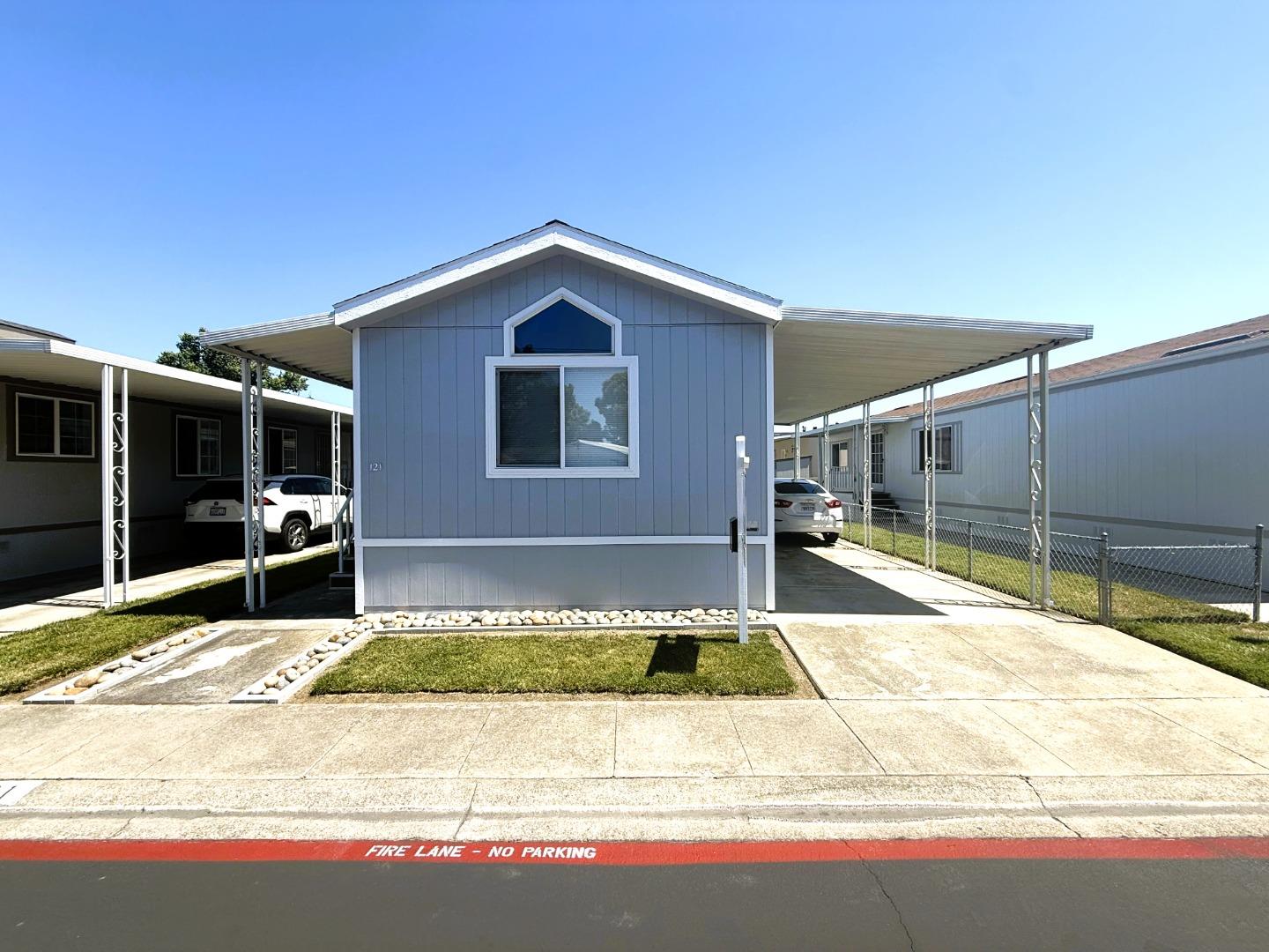 1358 Oakland Road — photo