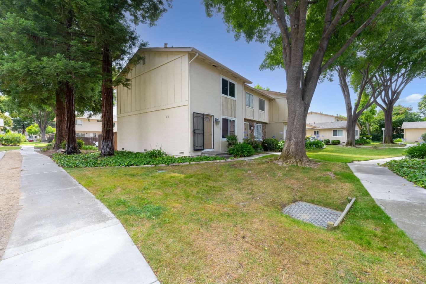 3696 Woodbine Way — photo