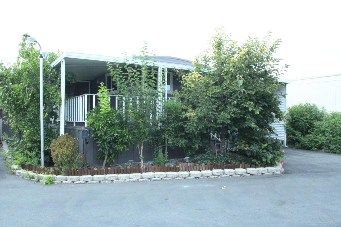60 Wilson Way — photo