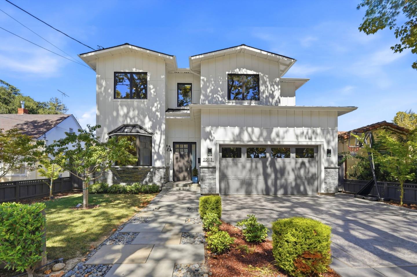 1015 Willow Glen Way — photo