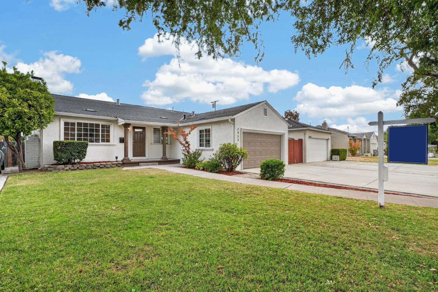 2433 Homewood Drive — photo