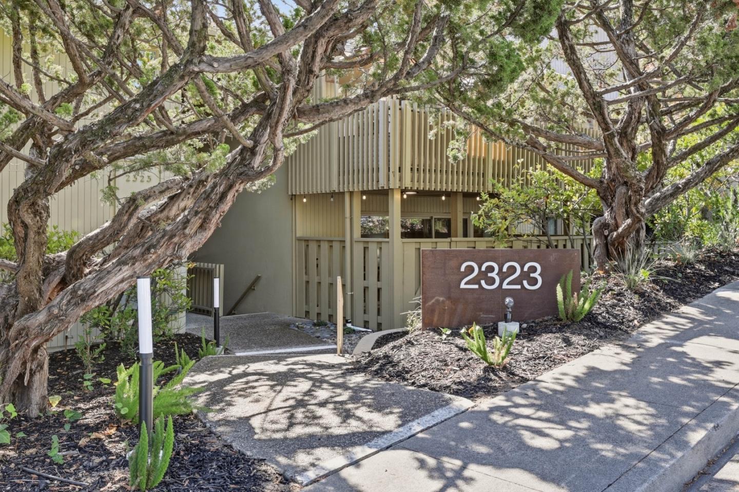 2323 Eastridge Avenue 512 — photo
