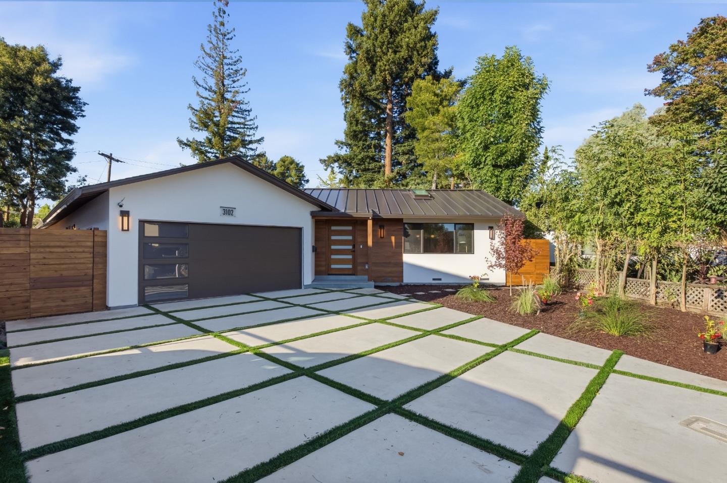 3102 Flowers Lane — photo