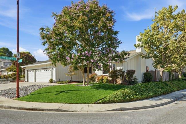 1523 Foster Court — photo