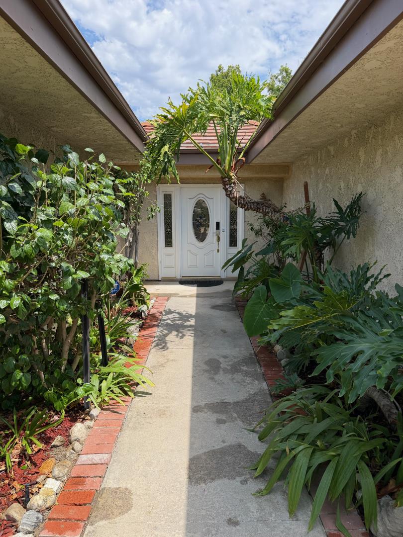 11651 Poplar Street — photo