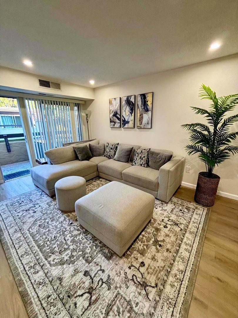 275 Tradewinds Drive 10 — photo