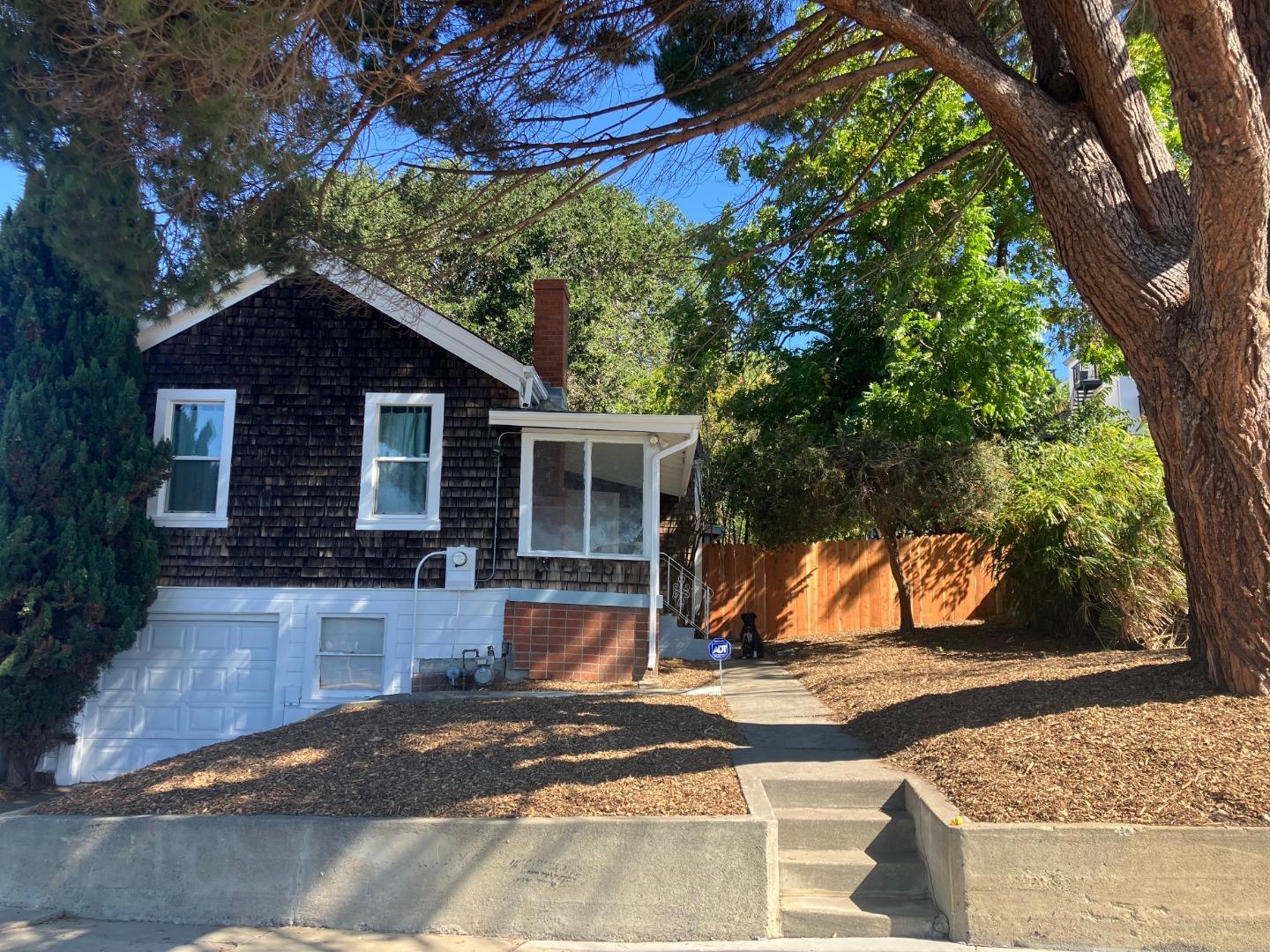 104 Wilson Avenue — photo