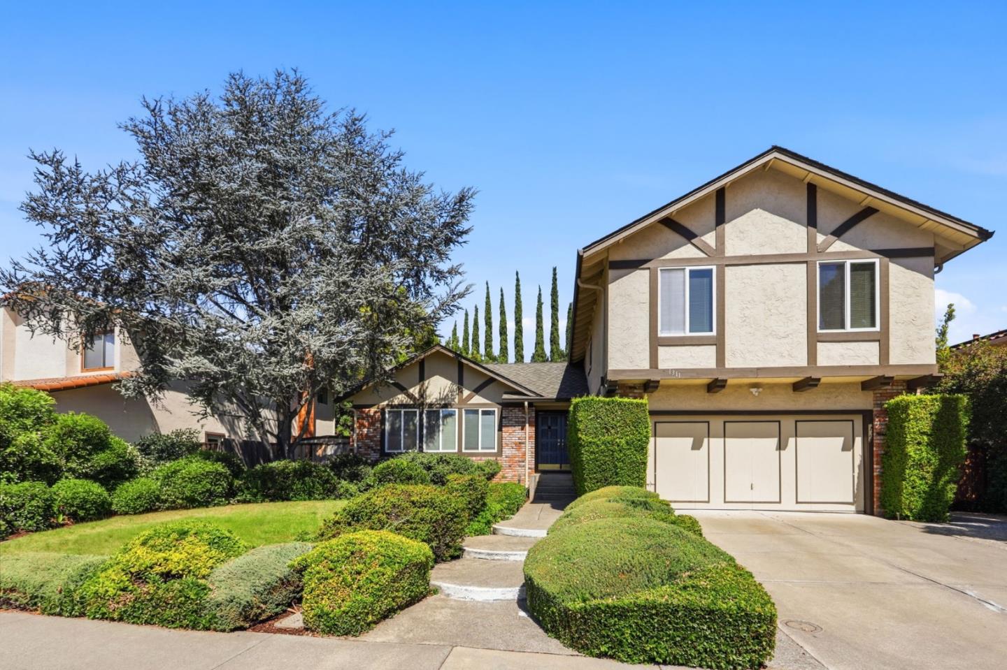 1311 Cerro Verde — photo