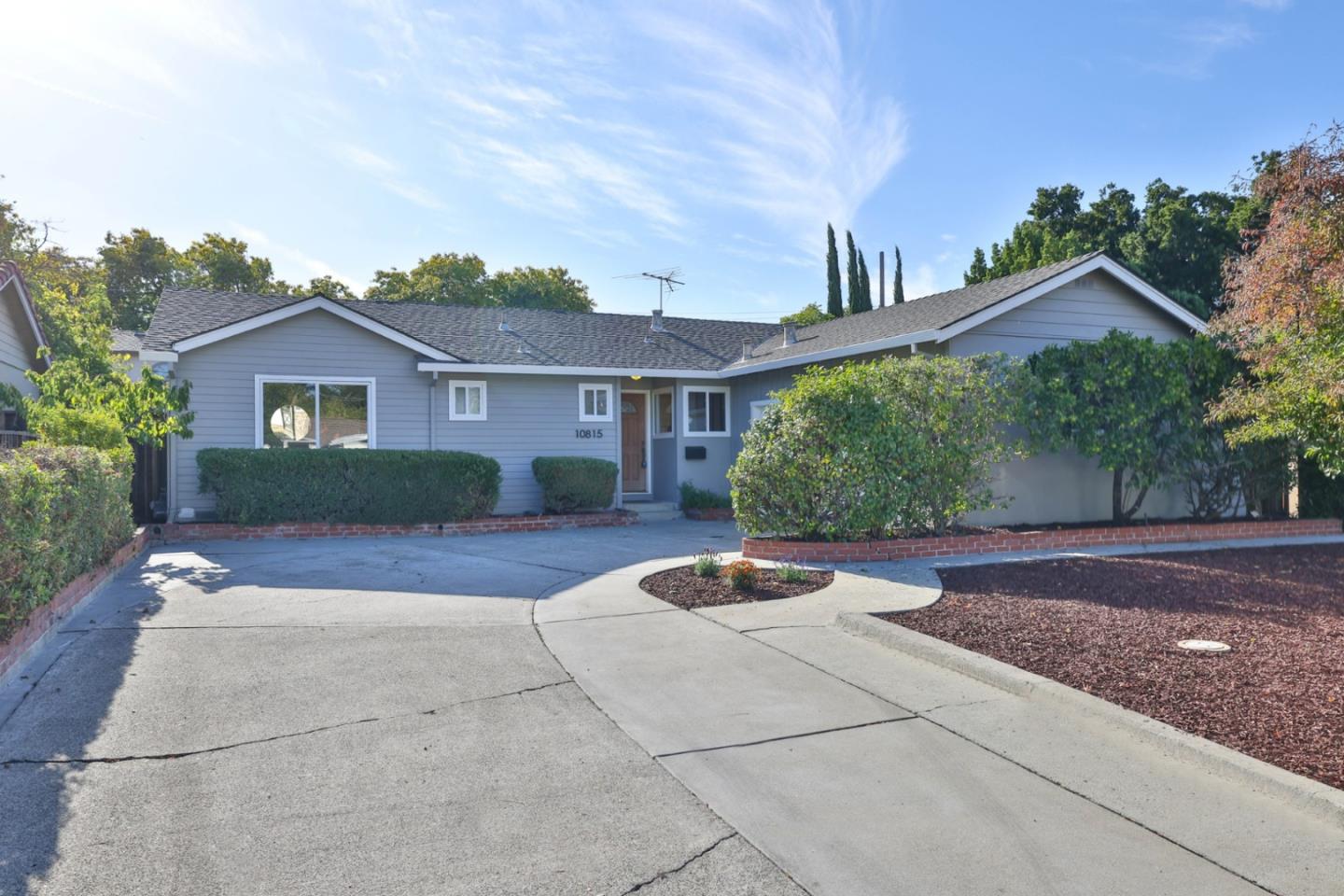 10815 East Estates Drive — photo