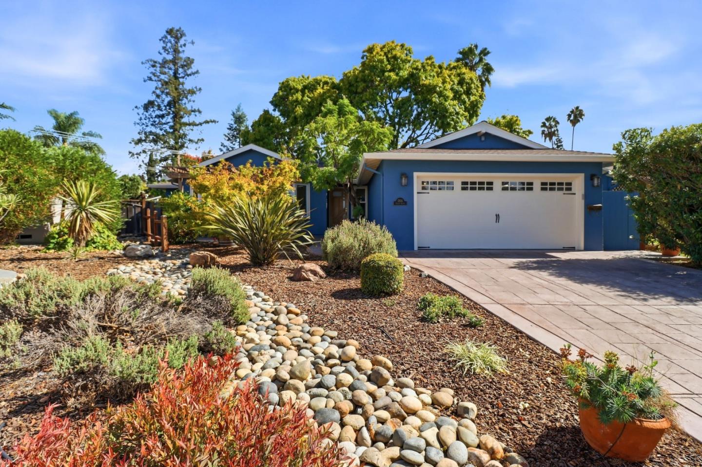 1304 Cherry Court — photo