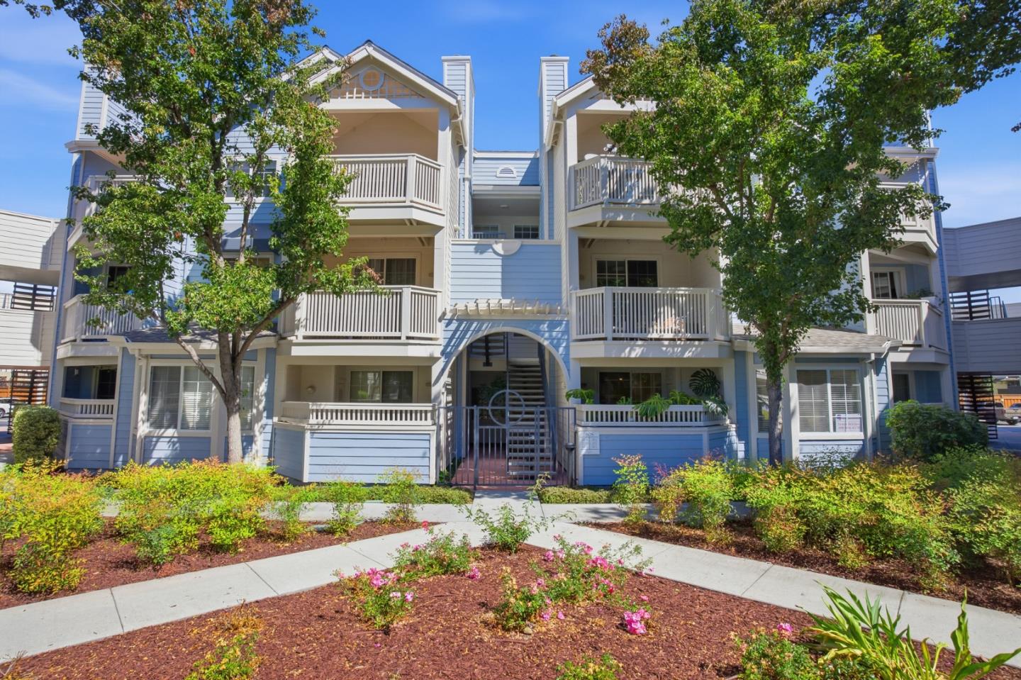 608 Arcadia Terrace 202 — photo