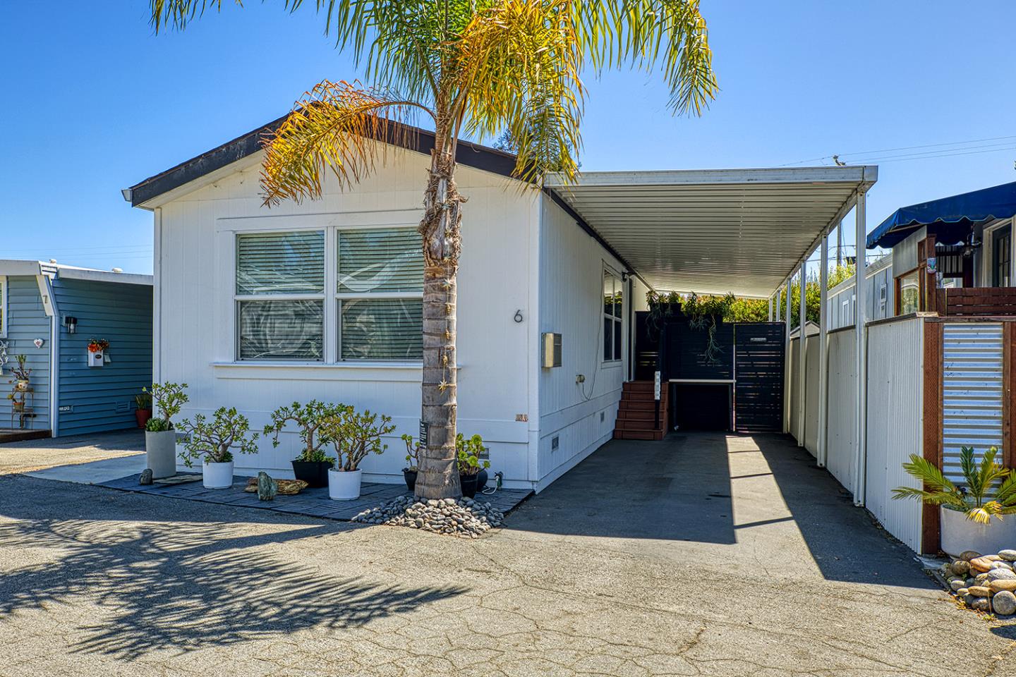 2355 Brommer Street — photo
