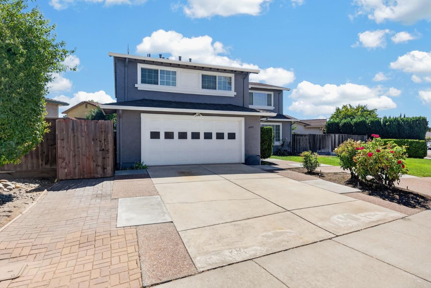 4048 Victoria Park Drive — photo