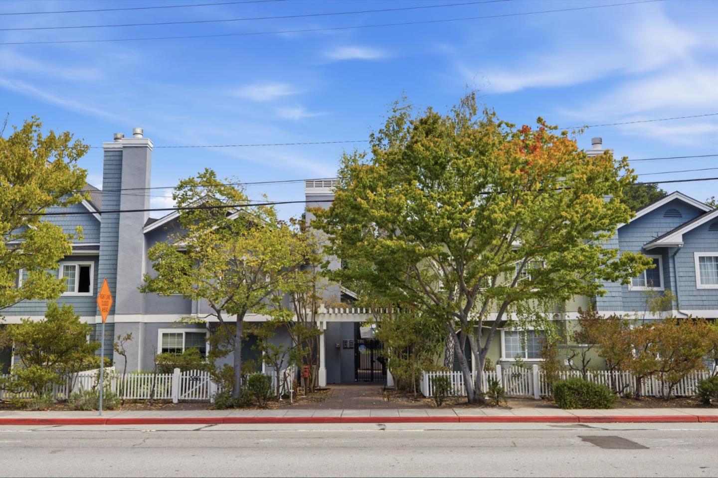 372 North El Camino Real 10 — photo