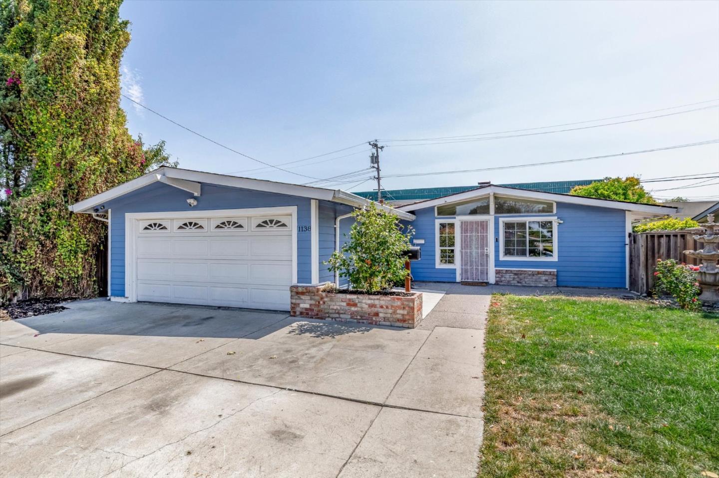 1138 Stoneylake Court — photo