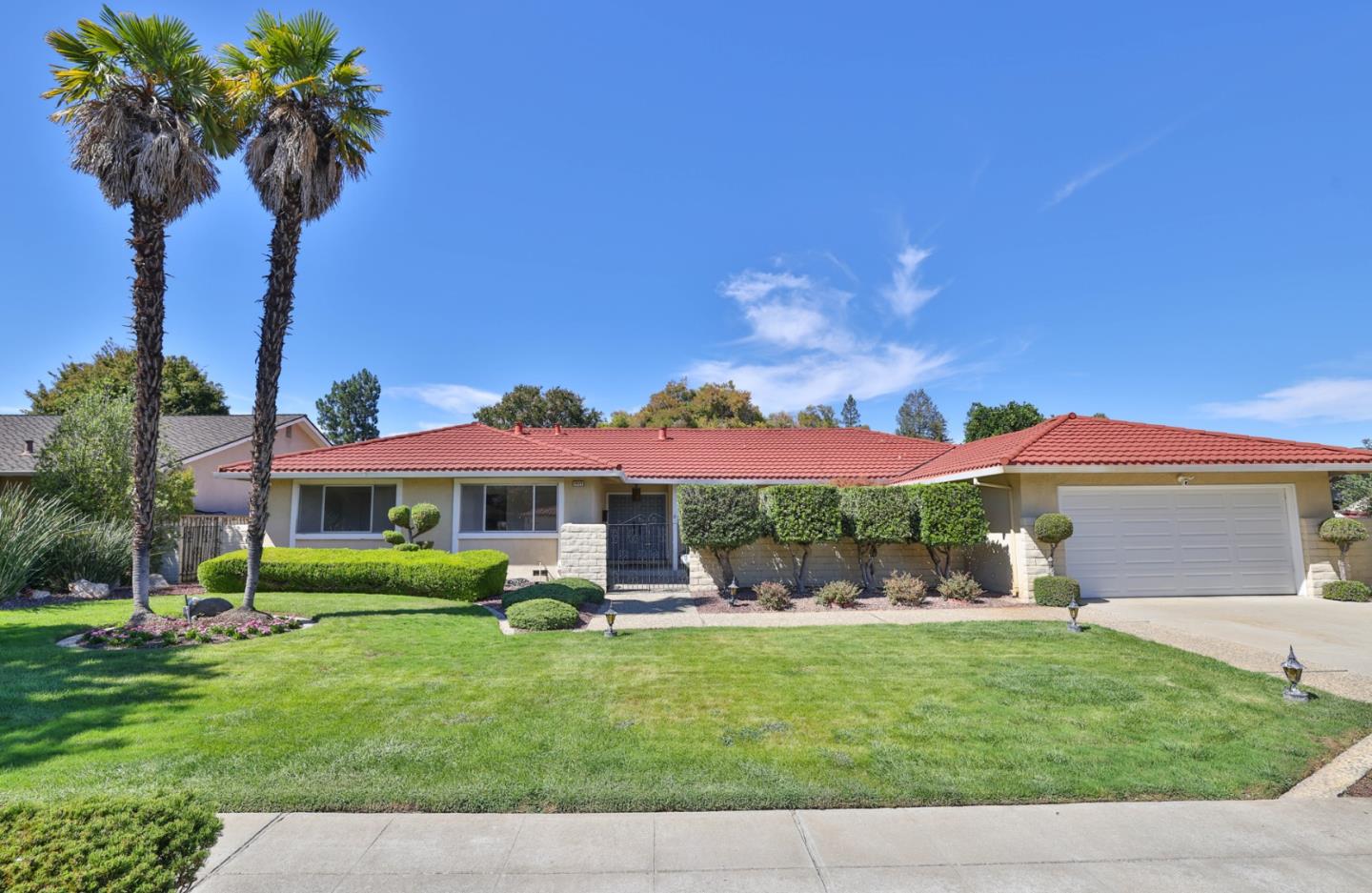 1437 Robsheal Drive — photo