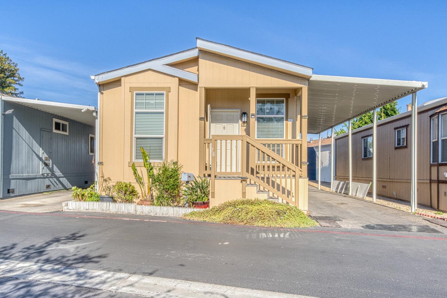 2135 Little Orchard — photo