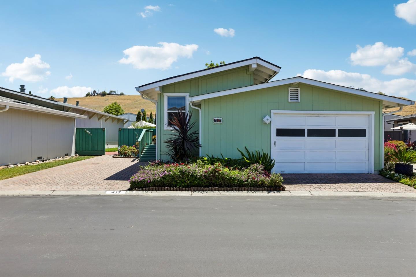 417 Mill Pond — photo