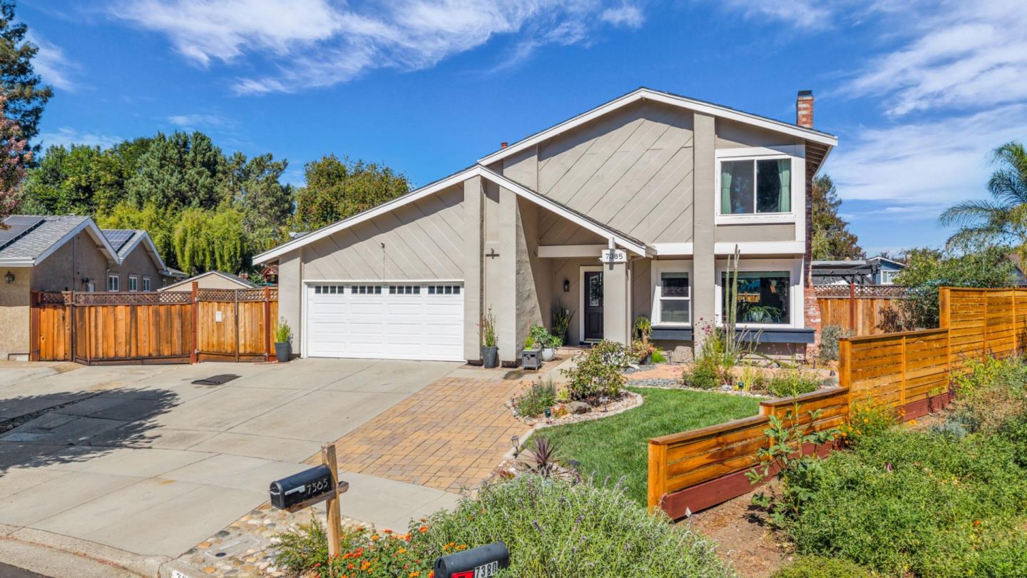 7385 Thayer Court — photo