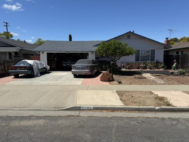 2255 Wren Way — photo