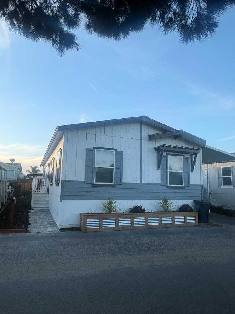49 Blanca — photo