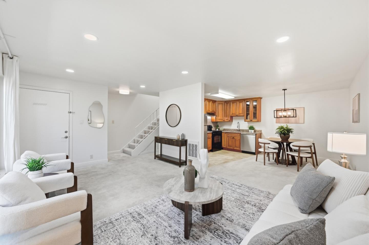 490 Auburn Way 15 — photo