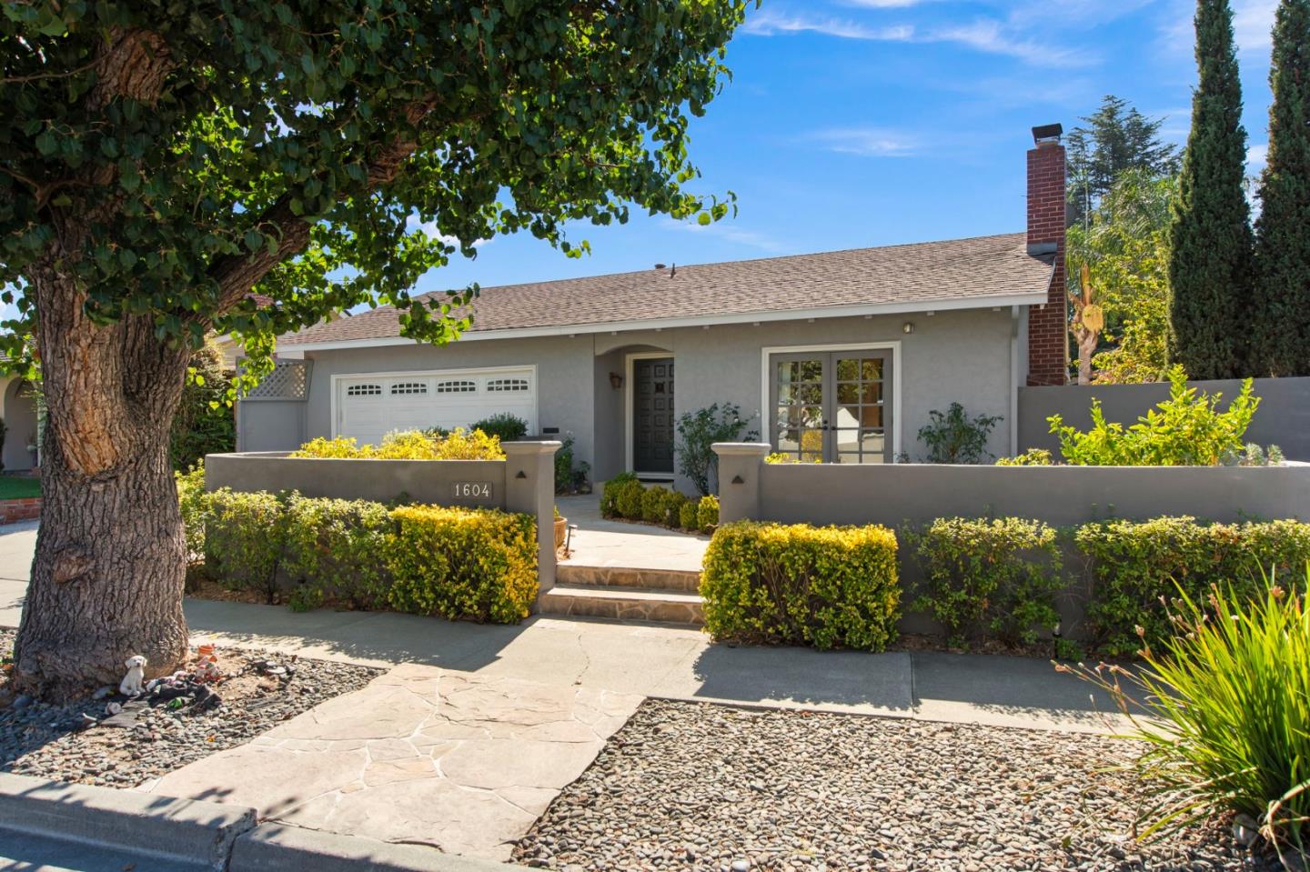 1604 Shreen Court — photo