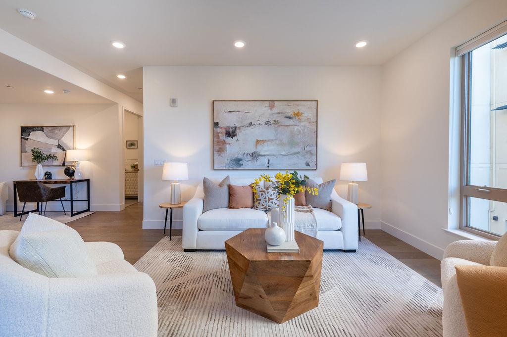 1088 Foster Square Lane 208 — photo