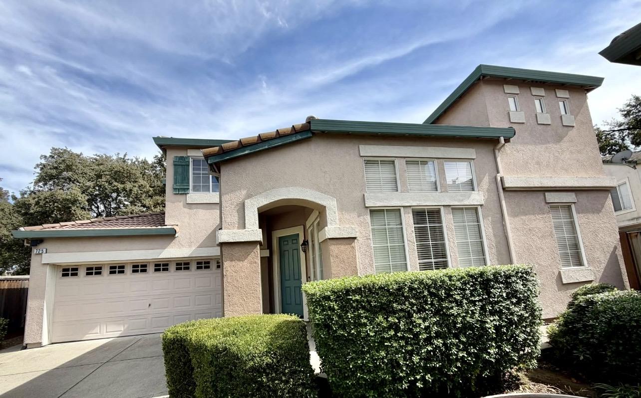 725 Outrigger Court — photo