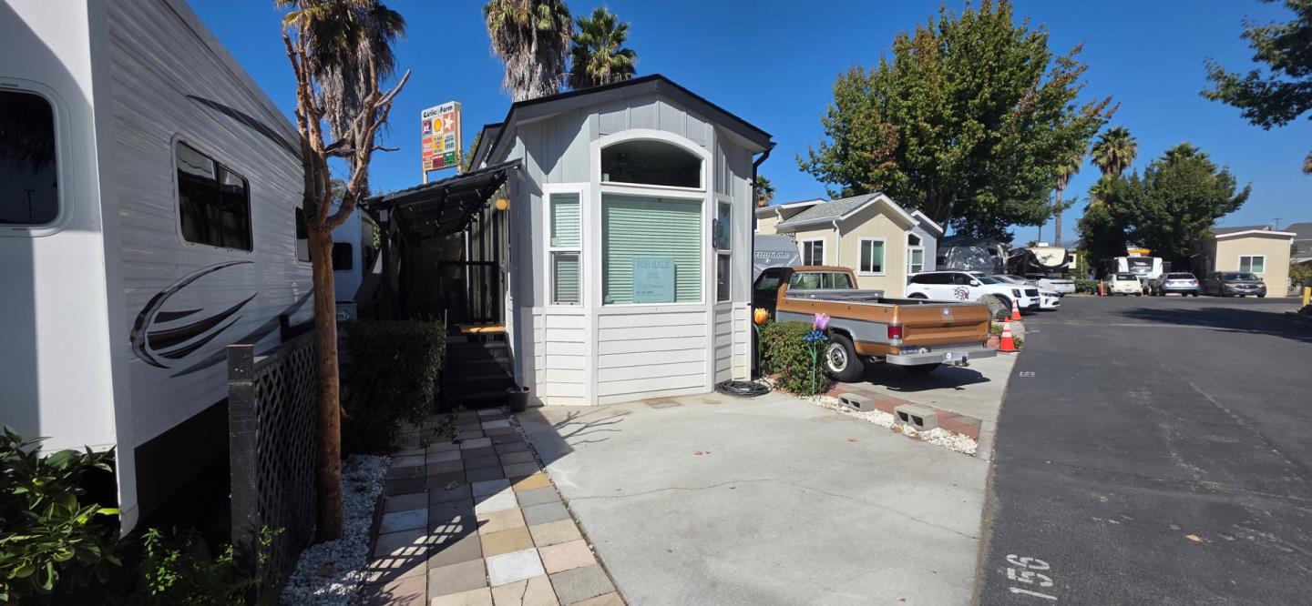5878 Garlic Farms Way — photo