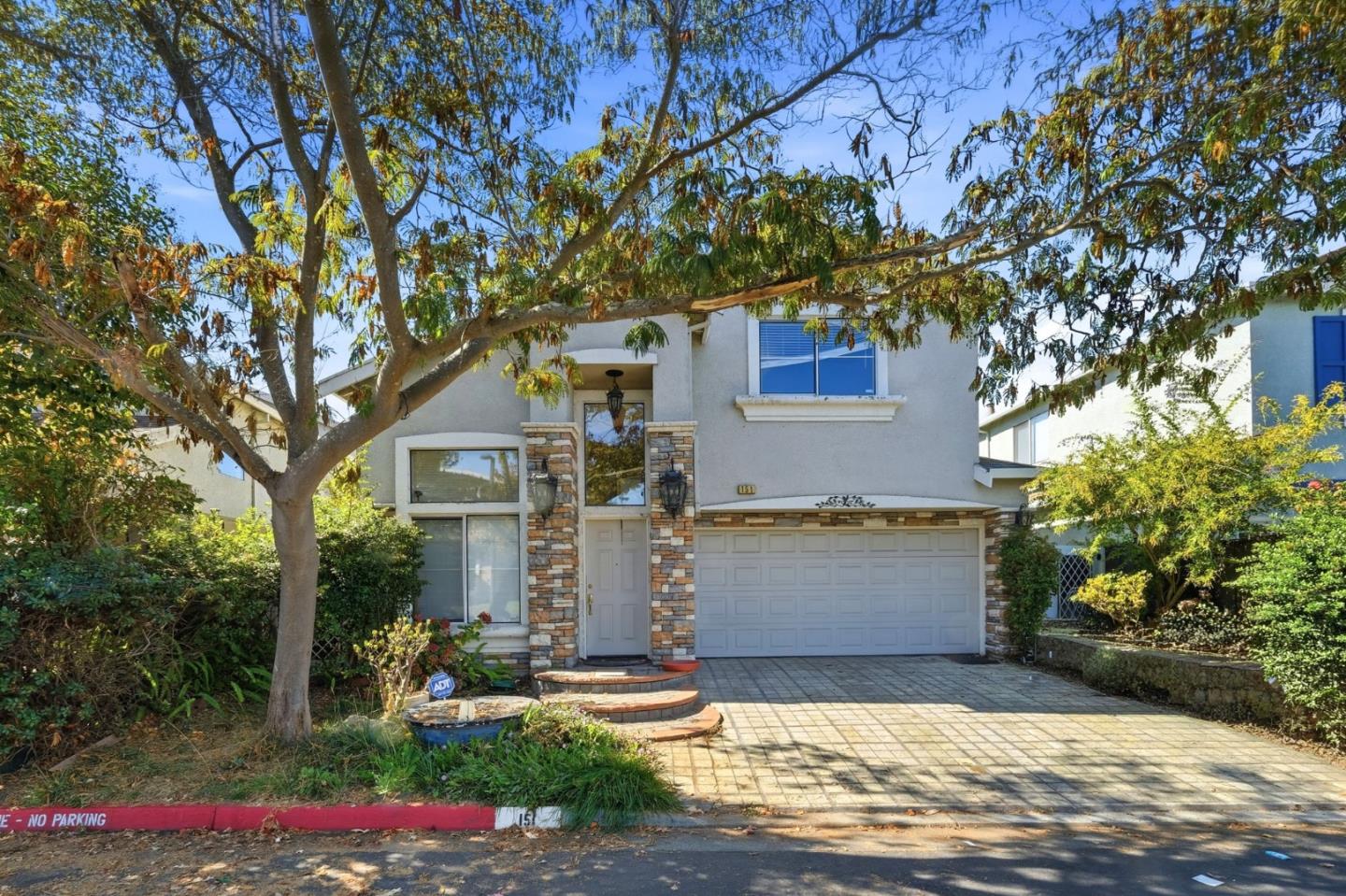 151 Wellington Place — photo