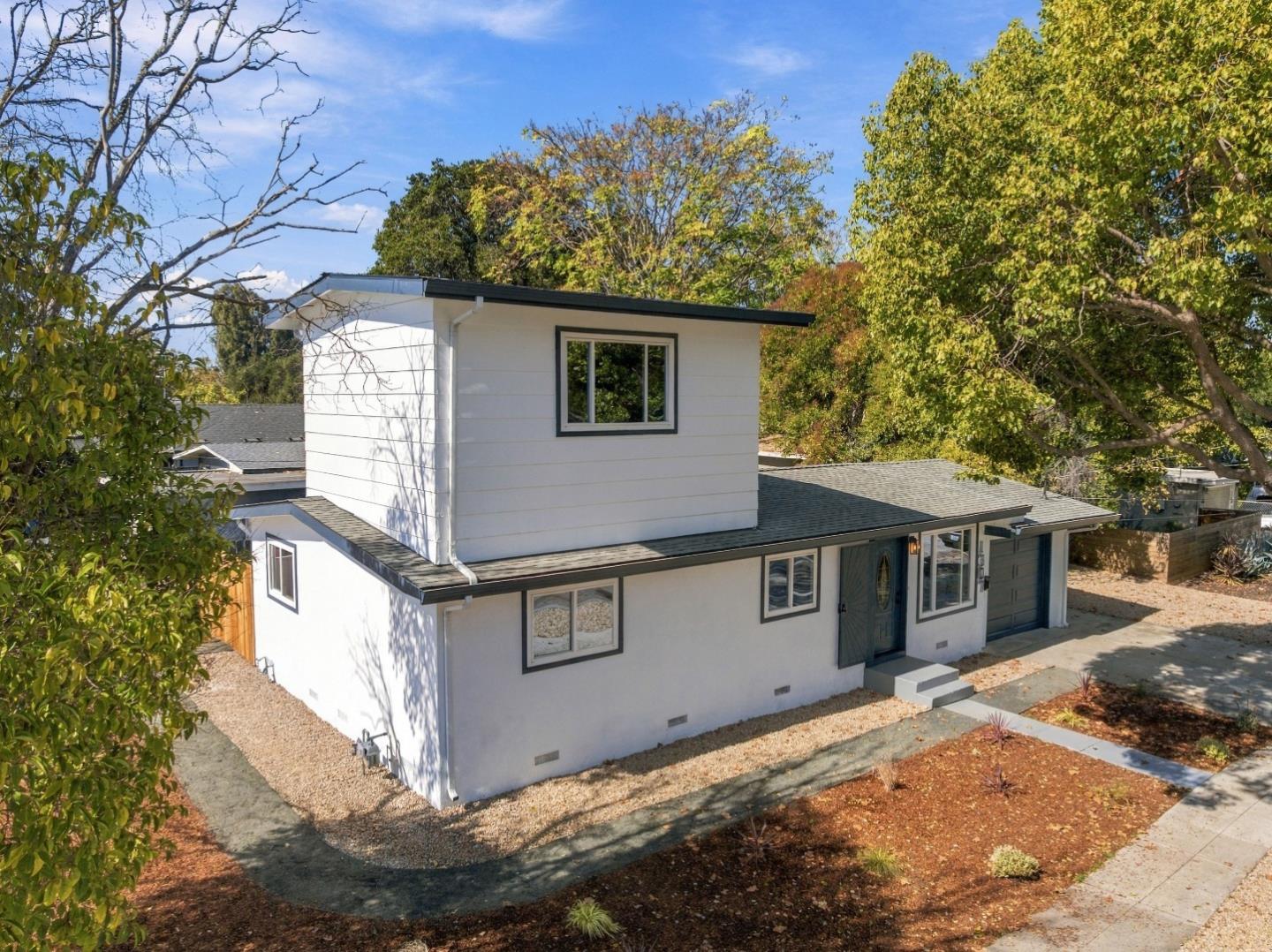 1307 Hill Avenue — photo